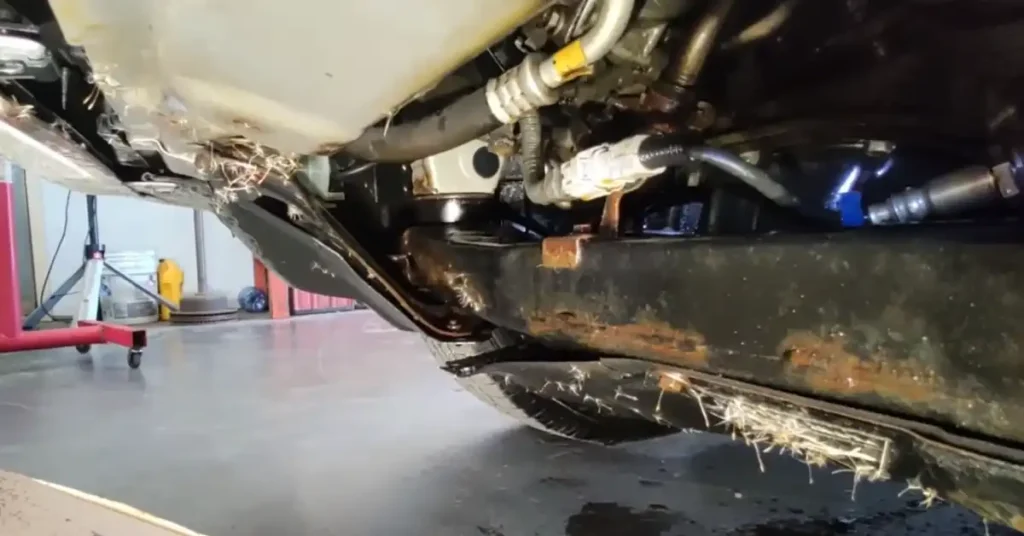 Toyota Highlander A defective oil cooler hose